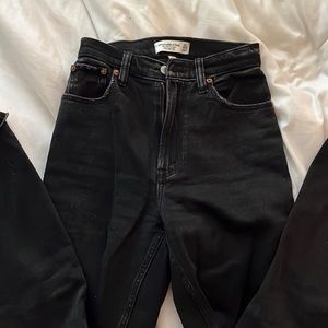 Abercrombie curve love ultra high rise straight jean